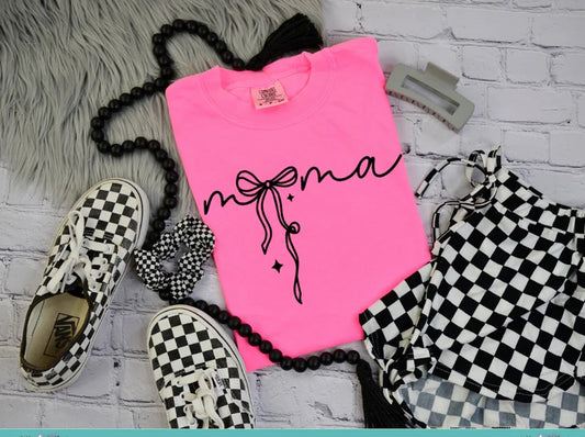 💖 Mama Tee with Bow – A Sweet Twist on a Classic!